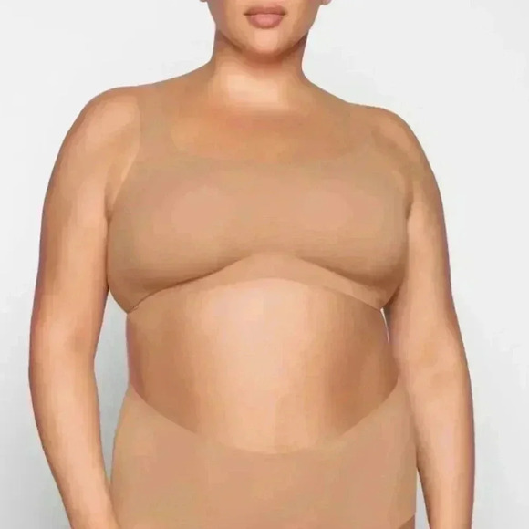 SKIMS Other - Skims Naked Scoop Bralette